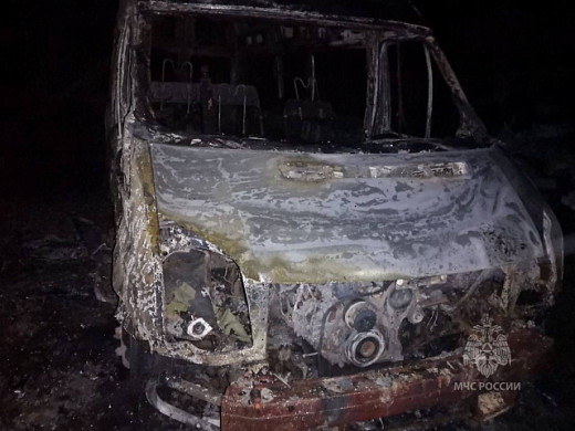 В Анкудинове сожгли грузовой фургон
